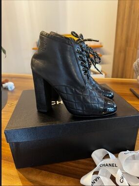 CHANEL Black Quilted Leather Lace-Up Heeled Ankle Boots
